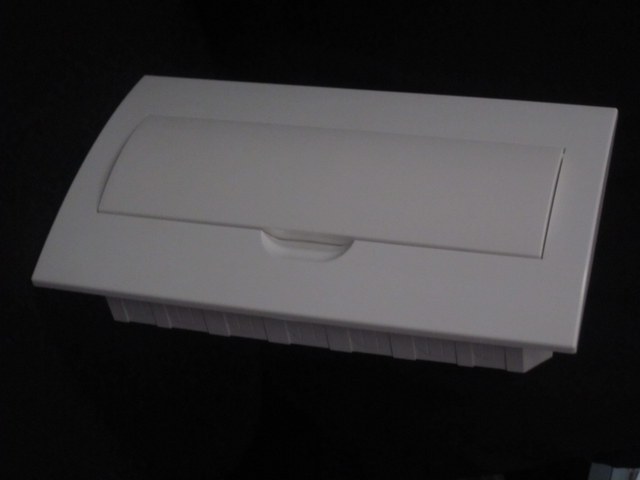 Distribution board 18P-recessed load centre