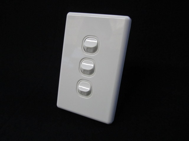 3 gang switch-vertical